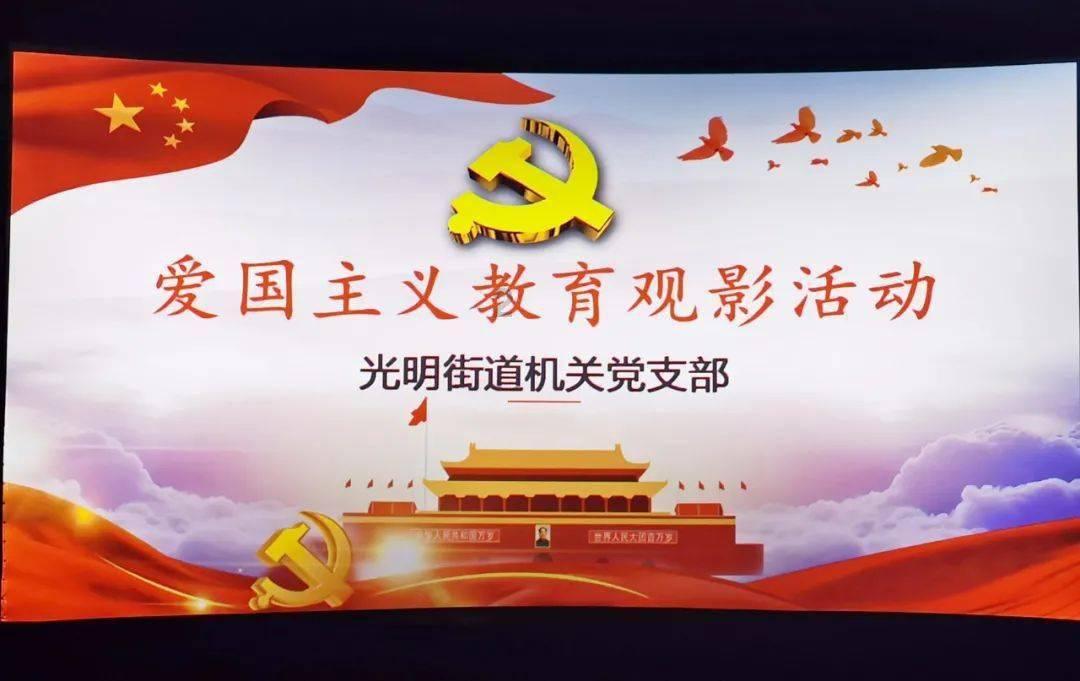女生时不时主动联系男生，每次只聊几句。但是男生找女生聊就会聊很多。有几种可能情况？游戏画面
